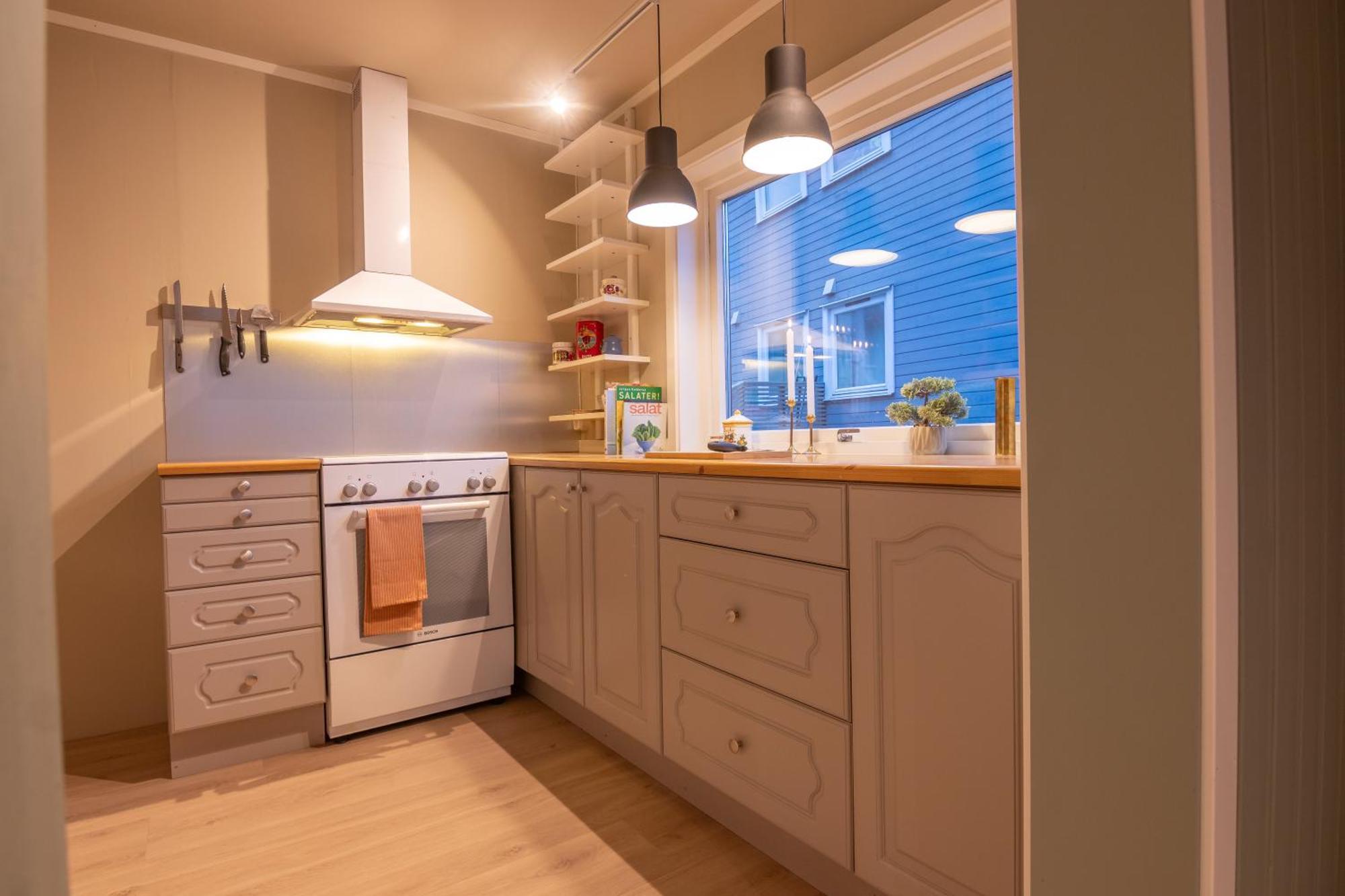 Cozy And Spacious Apartment In City Centre トロムソ エクステリア 写真