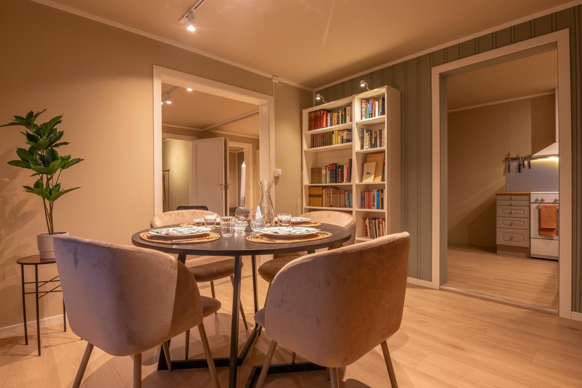 Cozy And Spacious Apartment In City Centre トロムソ エクステリア 写真