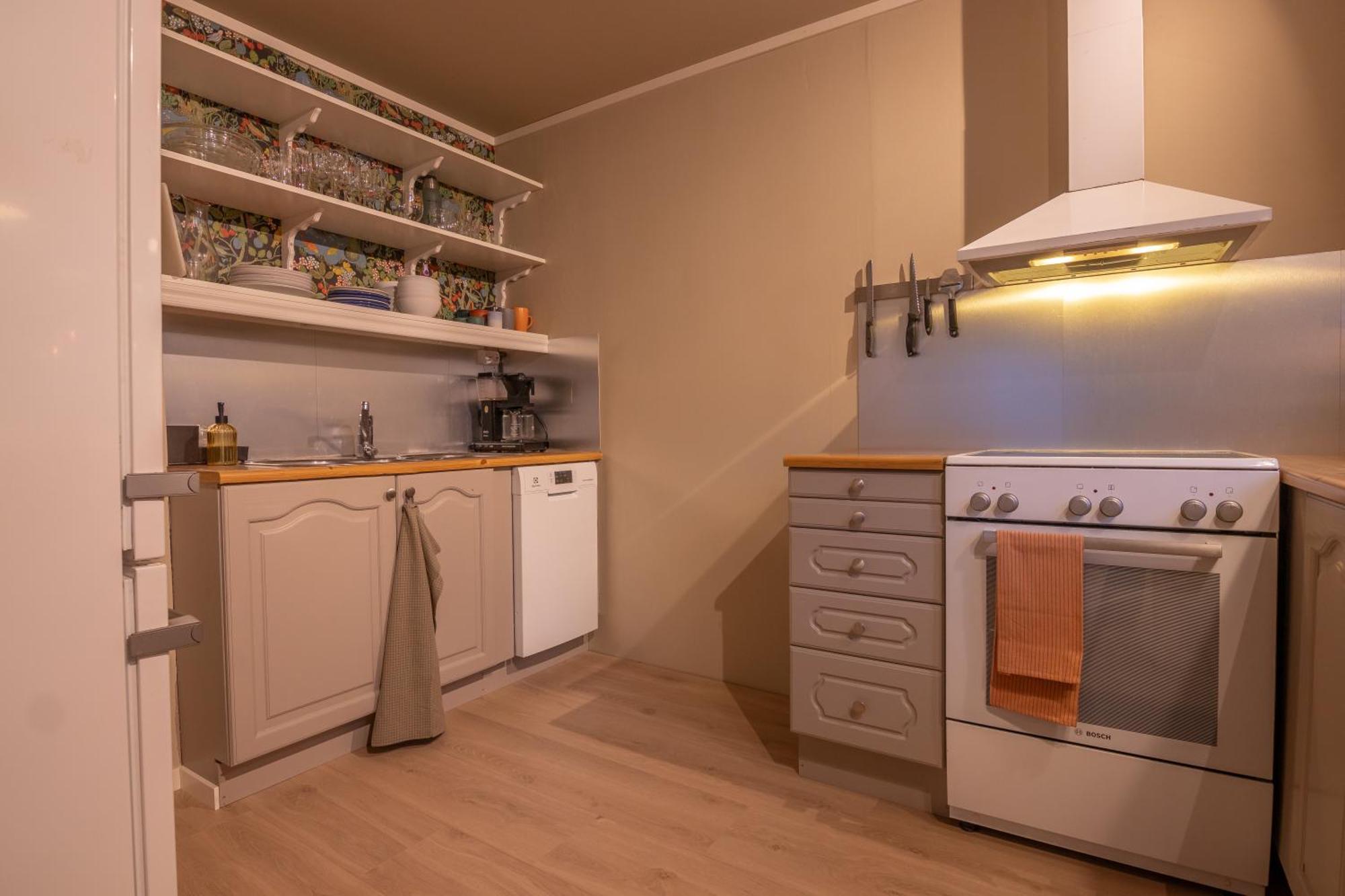 Cozy And Spacious Apartment In City Centre トロムソ エクステリア 写真