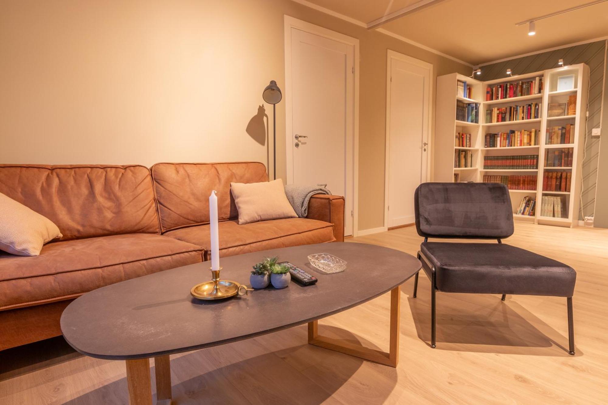 Cozy And Spacious Apartment In City Centre トロムソ エクステリア 写真